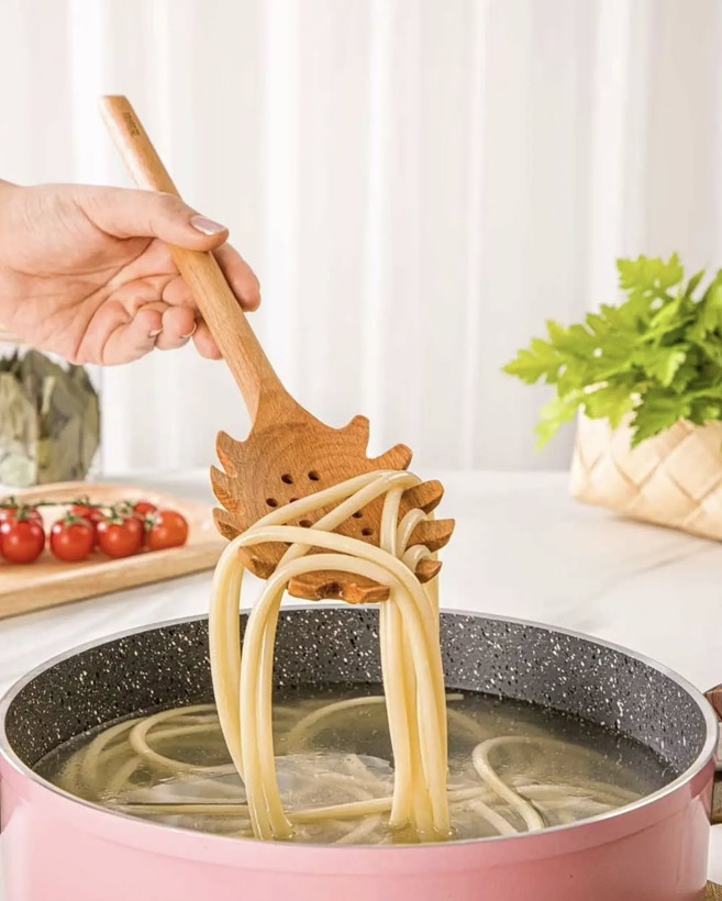 کفگیر ملاقه بلند چوبی لیمون کد ۲۳۳۹